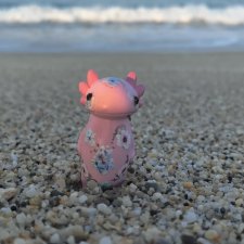 Кака на шезлонге, под шезлонгом, за шезлонгом и т д