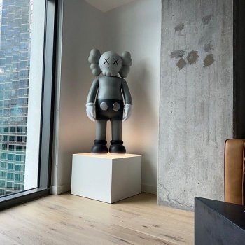 Kaws companion - интересный безликий персонаж