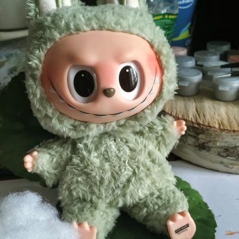 Когда очень хочется оживить Друга или делаем Лабубу подвижным.