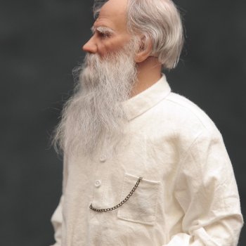 Живой классик: портретная кукла Льва Толстого работы Елены Халфун