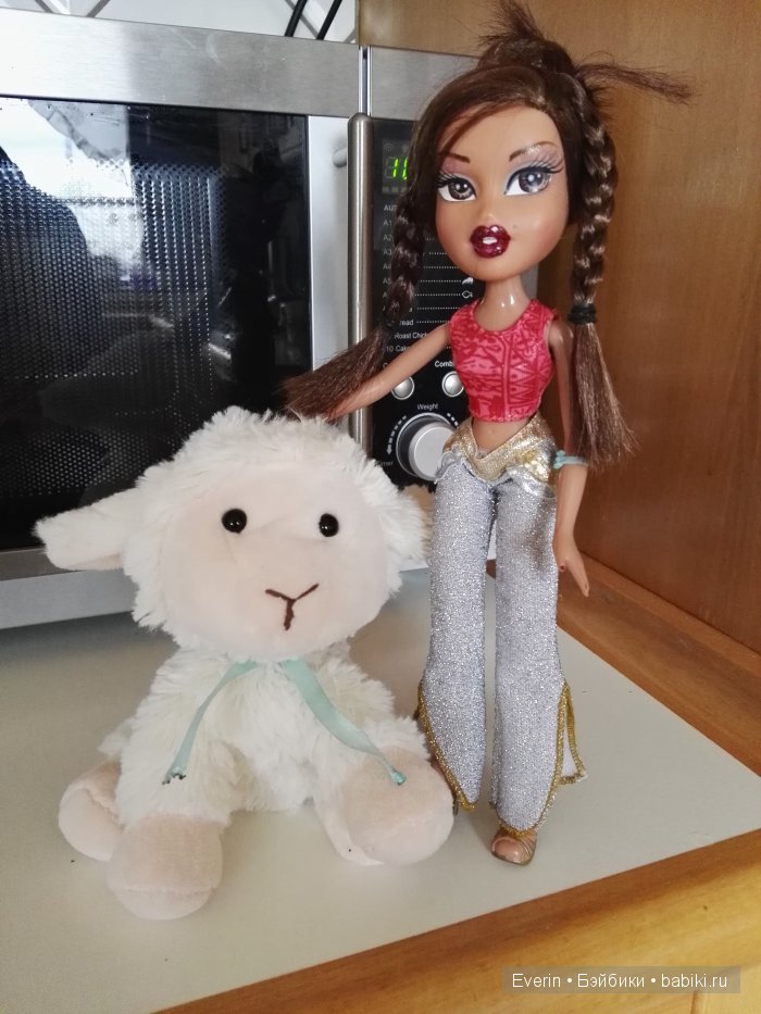 Прогулка с Жасмин | Бэйбики Прогулка с Жасмин — Куклы Bratz (Братц) и Moxie Girlz: MGA (фото 2)