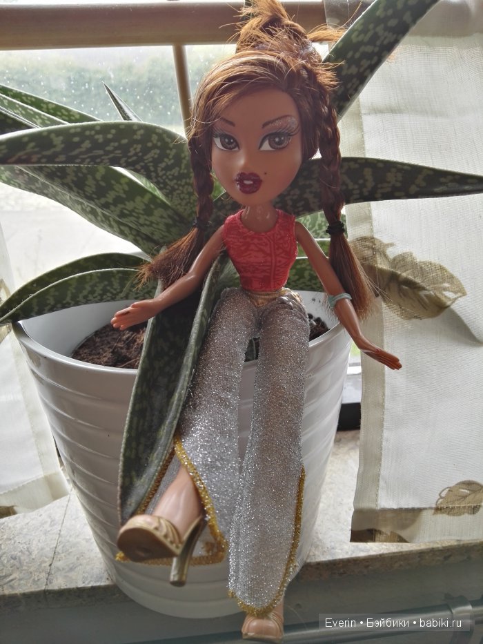 Прогулка с Жасмин | Бэйбики Прогулка с Жасмин — Куклы Bratz (Братц) и Moxie Girlz: MGA (фото 3)