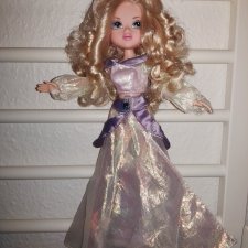 Эверин демонстрирует наряды