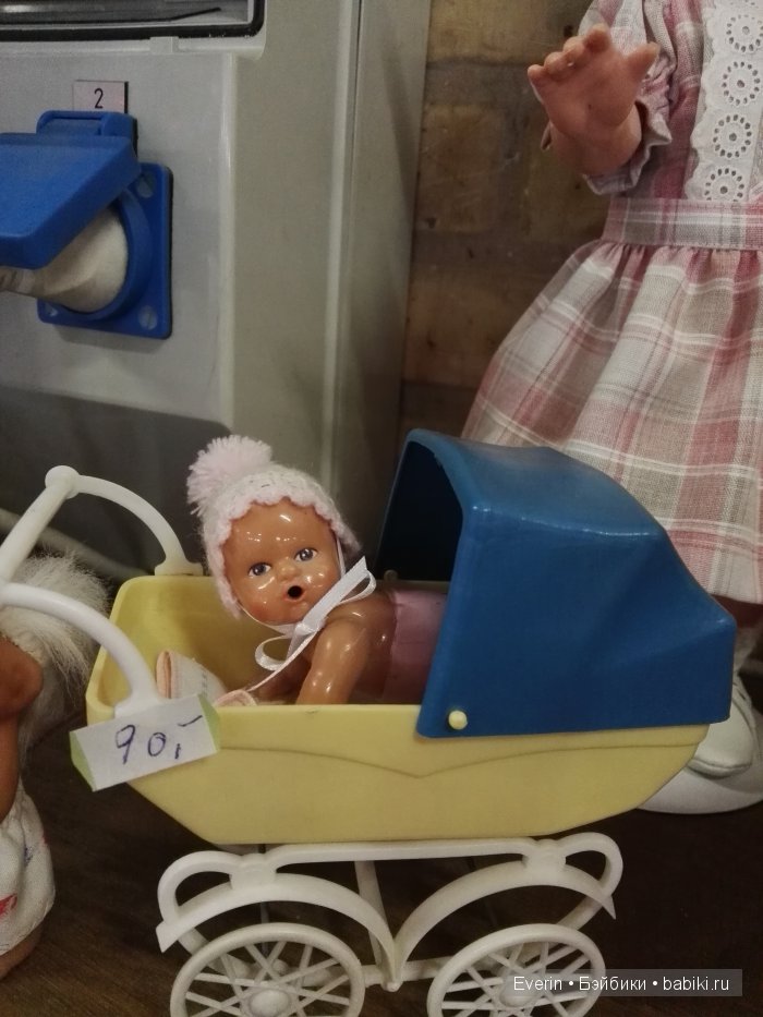 Экскурсия на блошинку — Редкие антикварные куклы и реплики: воск (фото 6)