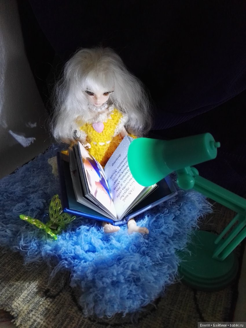 С Праздником Светлой Пасхи, или как Иви платьем хвастается