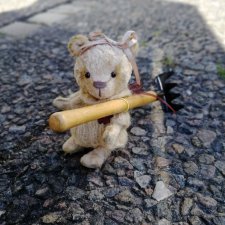 История о том как Косолапка помогала мне в саду убирать