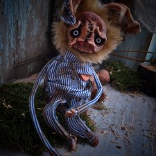 Чердачная игрушка монстр