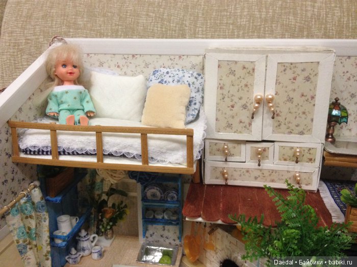 Наш новый домик из оконного откоса, румбокс. Продолжение