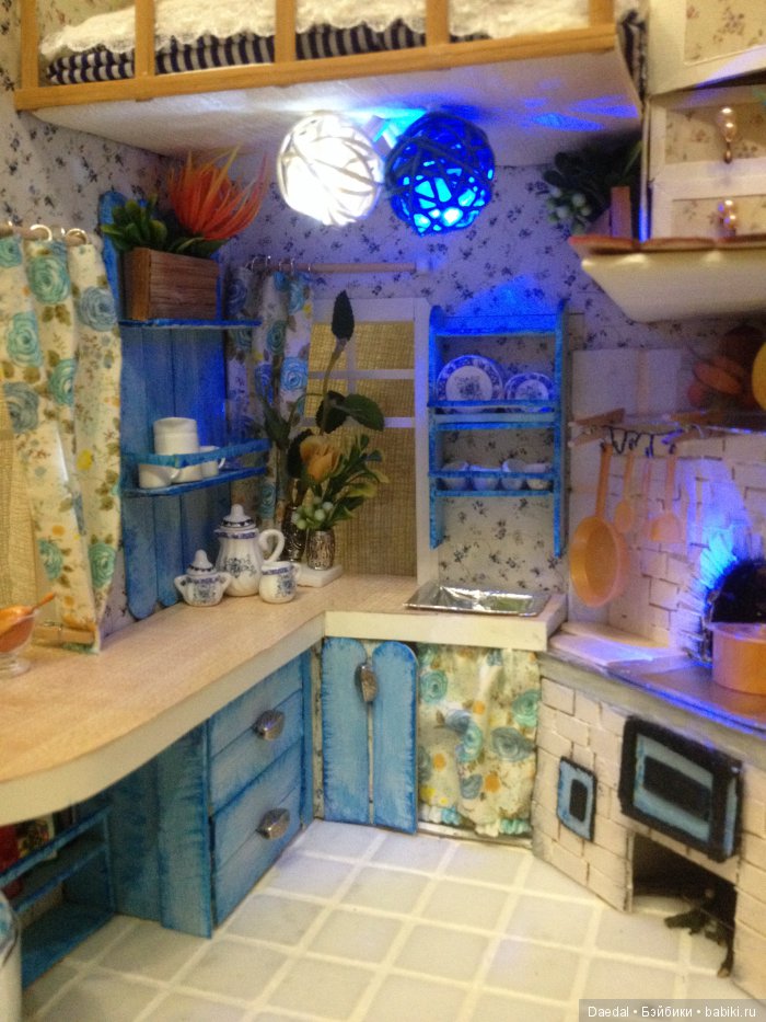 Наш новый домик из оконного откоса, румбокс. Продолжение