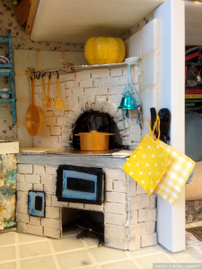 Наш новый домик из оконного откоса - вокруг + электрика