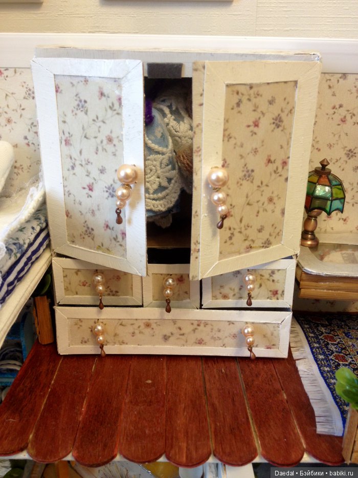 Наш новый домик из оконного откоса - вокруг + электрика