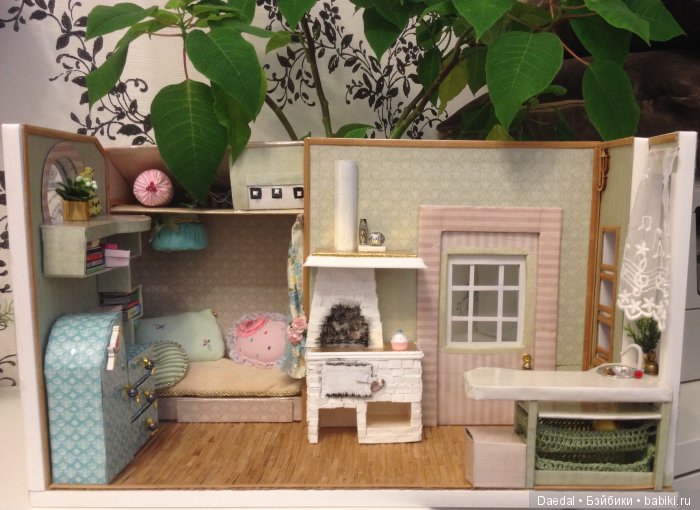 Еще один наш домик, все тот же оконный откос