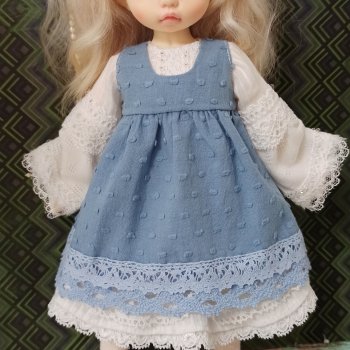 Новый наряд, старый мотив