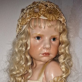 Милое создание Lavinia Hildegard Gunzel Wop Воск по фарфору