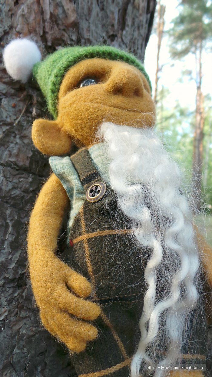 Кукла из шерсти - Гном живет в старинном парке (фото 4)