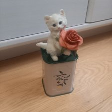 Статуэтка фигурка Котенок с розой
