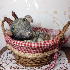 Игрушка из дерева козочка Зеленоглазка