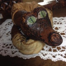 Змейка деревянная, игрушка из дерева своими руками