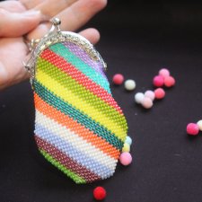 Кто то или что то, но снова полосатый