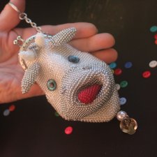 Серебристый символ