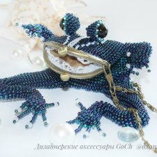 Укрупненная особь - лягушка