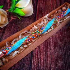 Праздник к нам приходит