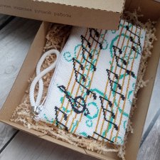 Чтобы увидеть радугу нужно пережить дождь