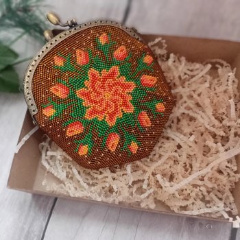 Шуршит листва