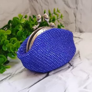 Плещет прибой