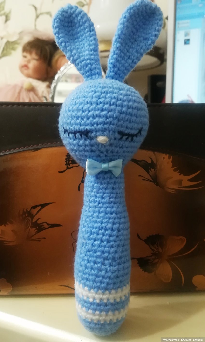 А теперь зайчики — Вязаные игрушки и амигуруми: крючком (фото 6)