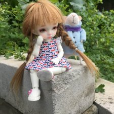 Боня, вместе с мистером Мышкой на прогулке