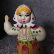 матрешка ,качалка ,болванчик ,