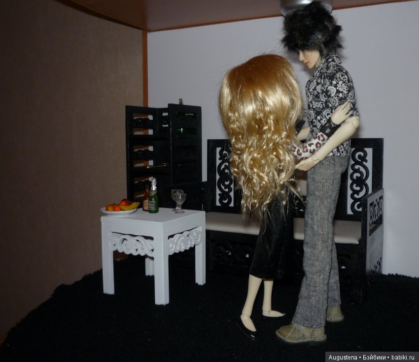 Спонтанный праздник в недоделанном румбоксе