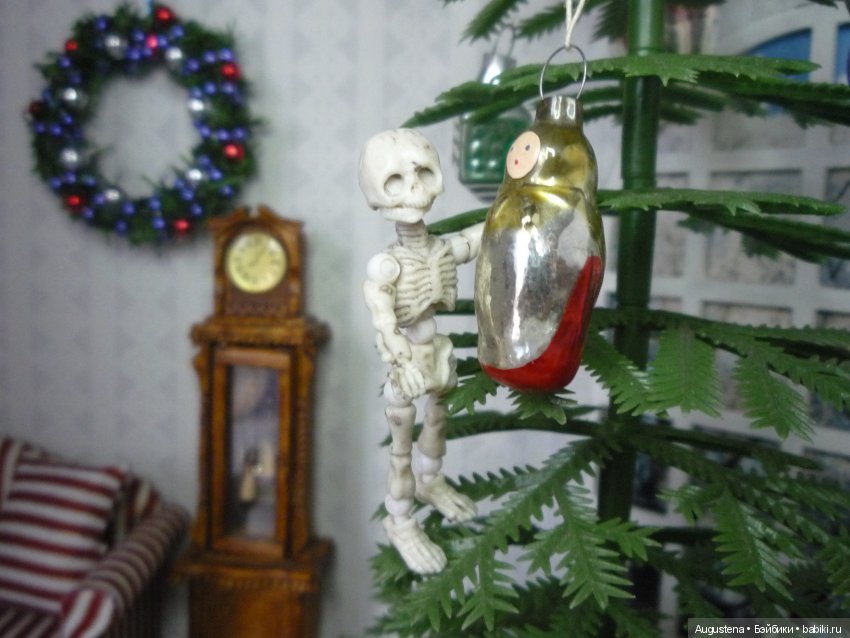 Ёлка+игрушки+костлявая команда (фото 5)