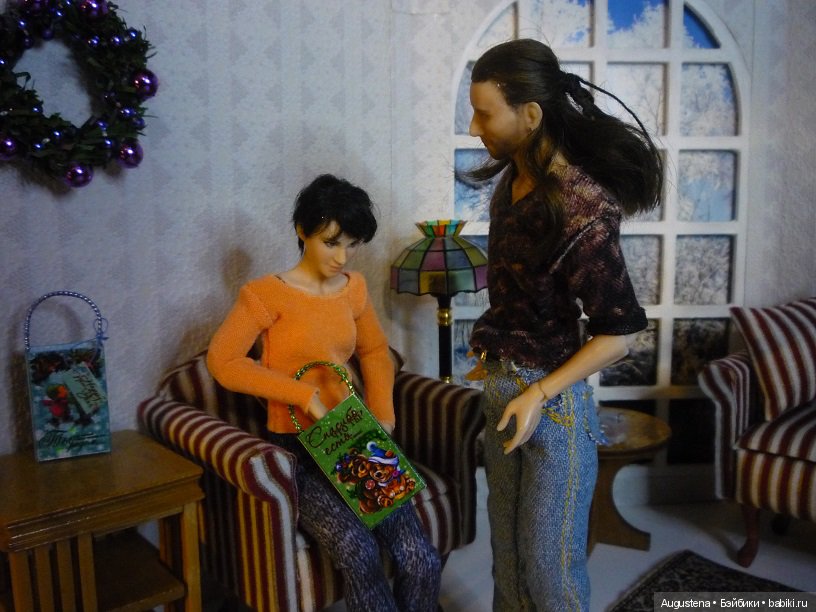 Открываем подарки в Счастливом доме (фото 4)