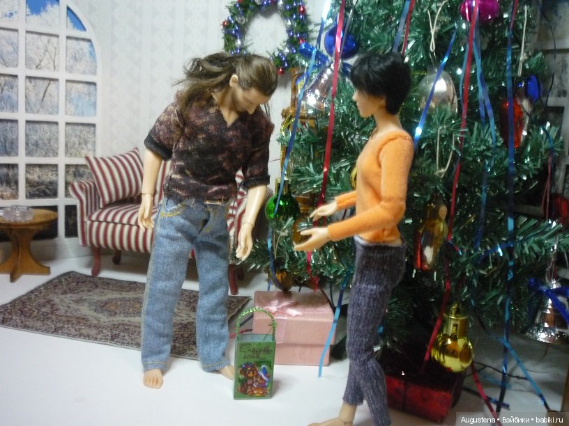 Открываем подарки в Счастливом доме (фото 6)