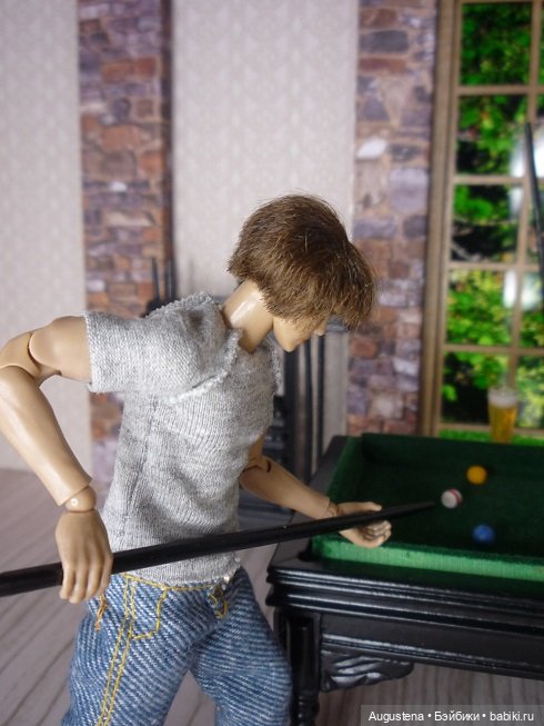 Счастливый Дом на костях. Бильярд