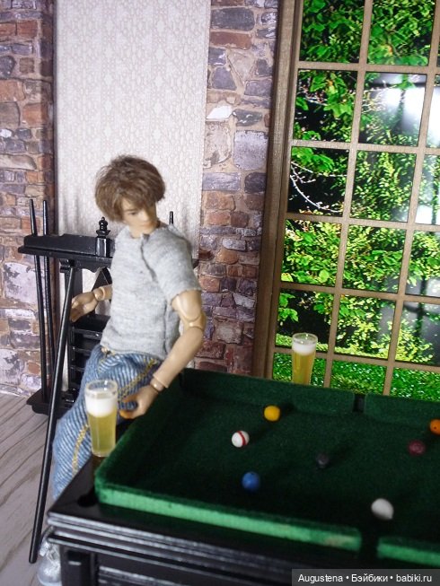 Счастливый Дом на костях. Бильярд