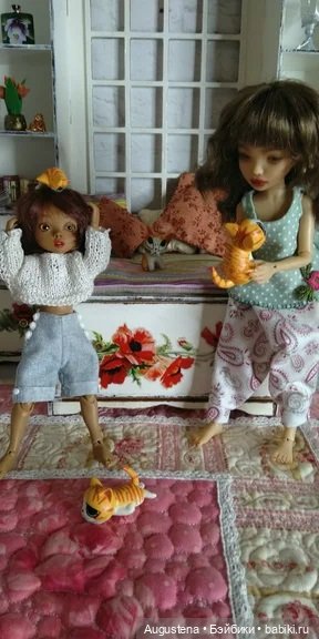 Рин гостит у Флёр, или что шуршало в ящике