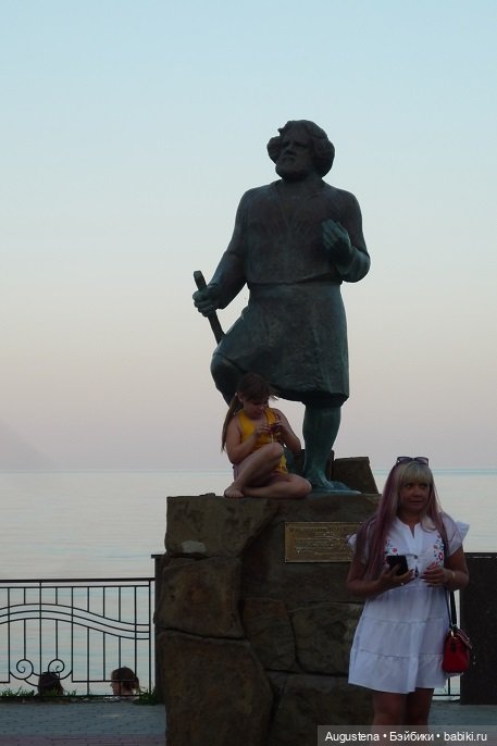 Крым 2022. Променад по набережной