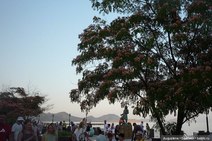 Крым 2022. Променад по набережной