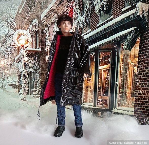 Хорошо быть юношей в кожаном пальто