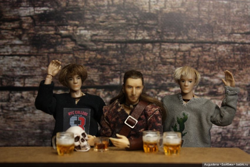 Мои пираты сегодня на борту " Летучего голландца"