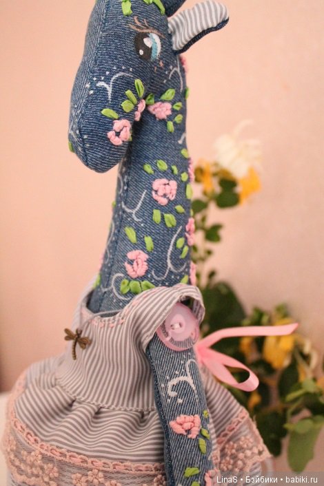 Викки, джинс и вышивка. Авторские игрушки своими руками | Бэйбики Викки, джинс и вышивка. Авторские игрушки своими руками (фото 8)