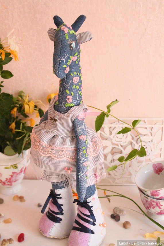 Викки, джинс и вышивка. Авторские игрушки своими руками | Бэйбики Викки, джинс и вышивка. Авторские игрушки своими руками (фото 3)
