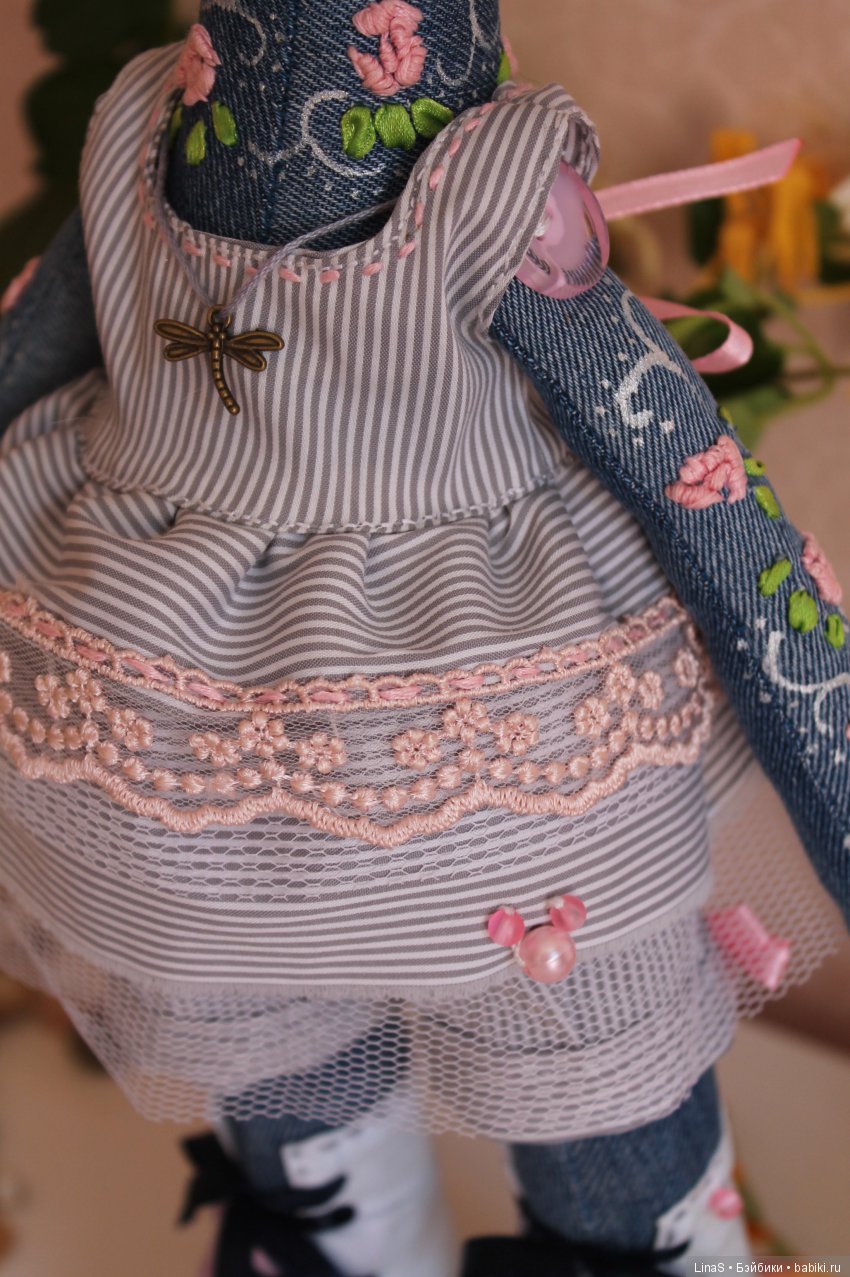 Викки, джинс и вышивка. Авторские игрушки своими руками | Бэйбики Викки, джинс и вышивка. Авторские игрушки своими руками (фото 6)