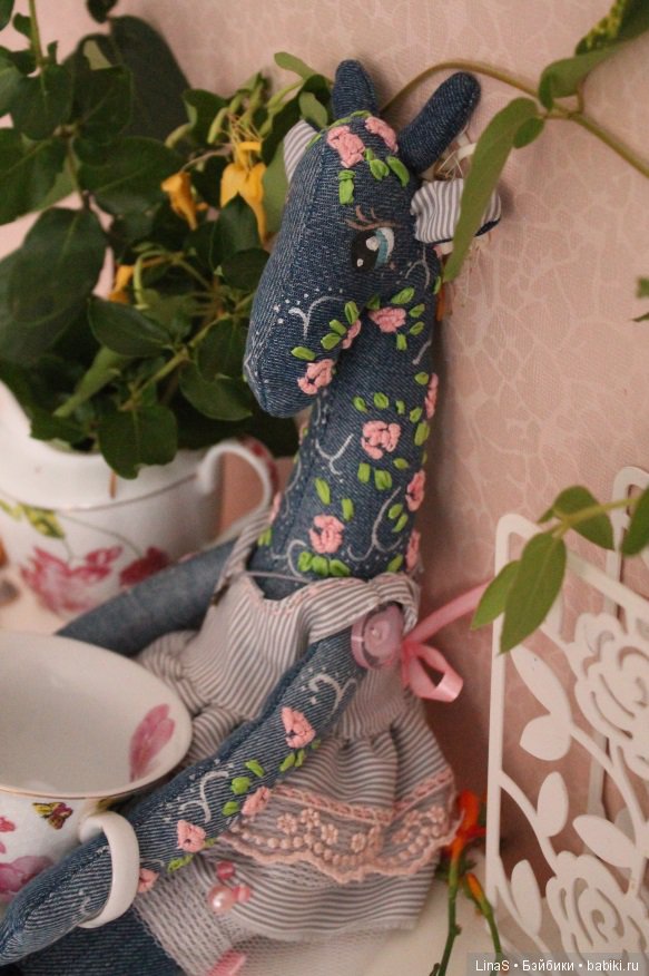 Викки, джинс и вышивка. Авторские игрушки своими руками (фото 9)