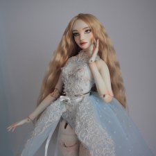 Оливия. Фарфоровая шарнирная кукла