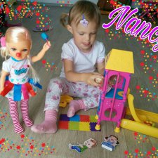 Кукла Nancy Famosa игровая площадка