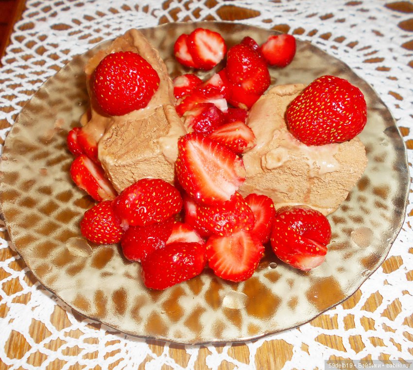 Клубника поспела - ароматом манит